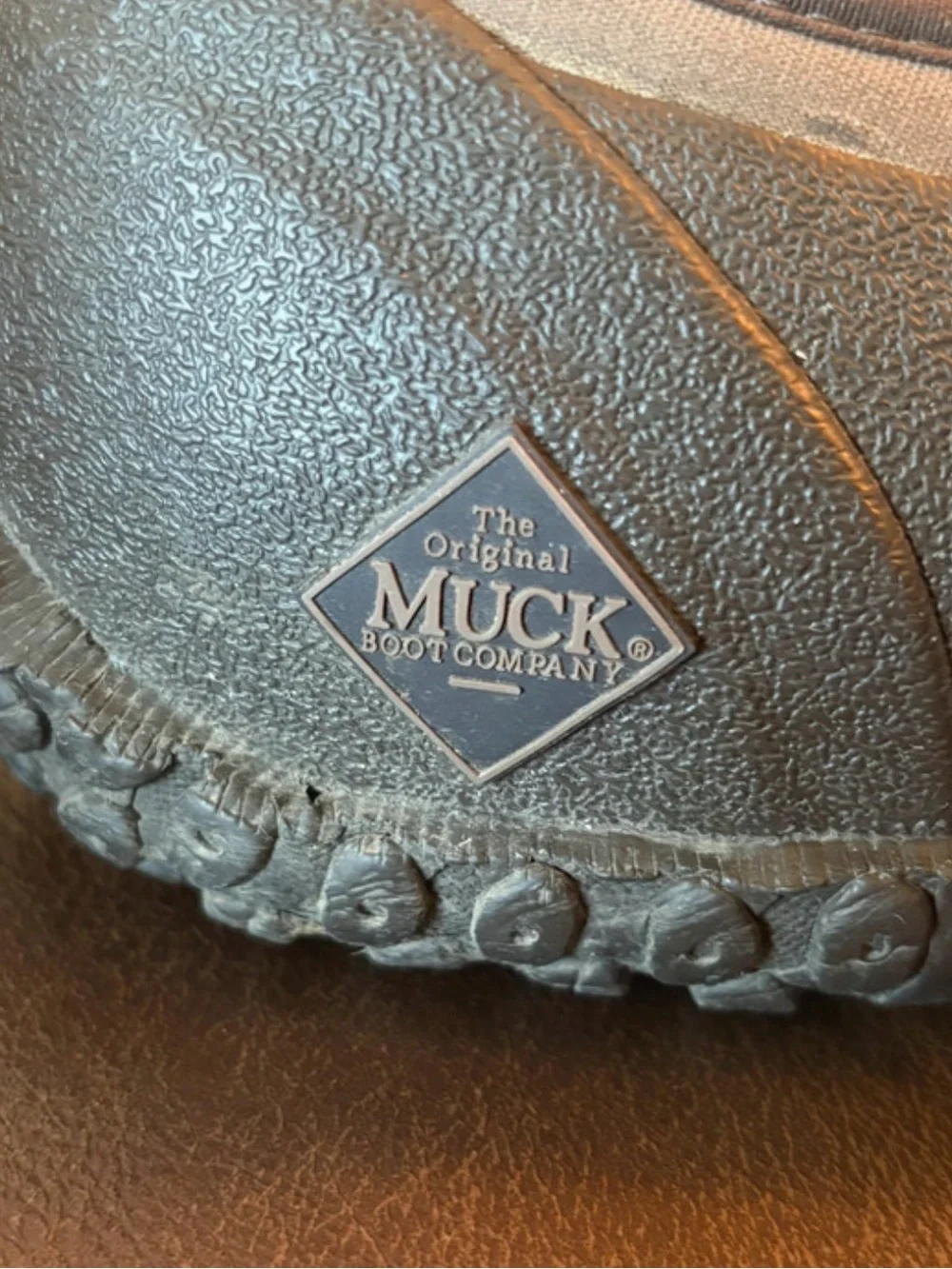 Men’s muckster low size 11